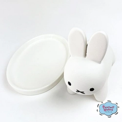 ミッフィー関連シリーズ。うさぎの素焼き加湿器が乾燥から守ってくれちゃう♪やっぱりブルーナデザインはミニマでスタイリッシュ。