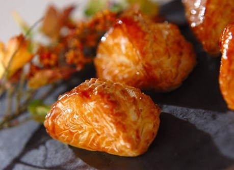 ▲ショーソン・オ・ポム カルヴァドスのアイスクリームを添えて