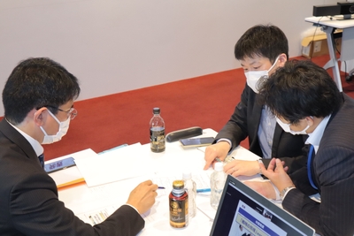 BVB92HKLxF0lZQIojtCh.jpg?w=940&h=940