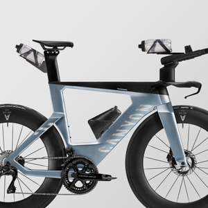 シートポスト・ハンドルにボトル取付可　※別売