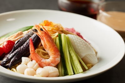 『五目海鮮涼麺』