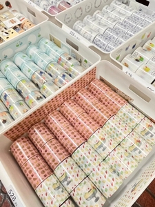 たくさんの柄の中から、好きなものを選らんでください