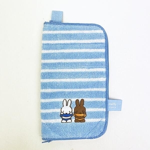 タオル生地でできているミッフィーのどっとポーチ