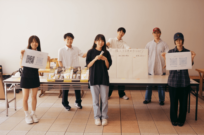 佐藤薬品工業と近畿大学経営学部布施ゼミが産学連携し、内外美容シリーズ「LIPOCERA CARENINE」のPOPUPイベントをなんばマルイで開催