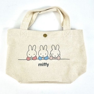 BogfAnkYy5Mzc29jJZsJ.jpg?w=940&h=940