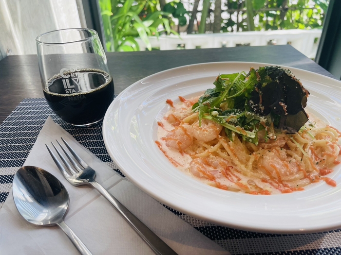 ランチのメインはパスタも含まれ、全5種類から選択可能