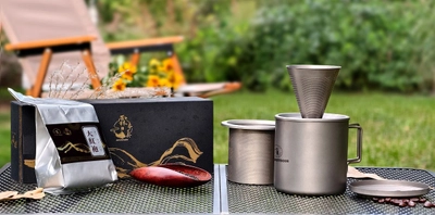 チタン製茶こし＆コーヒードリッパー付き二層マグセットが 10/12先行予約販売開始　全て一つにスタッキング可能！