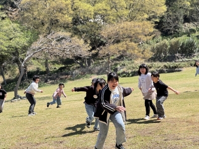 一歩踏み出せば、そこは冒険の地。「自然の中で思いきり遊ぶ」がテーマ！
