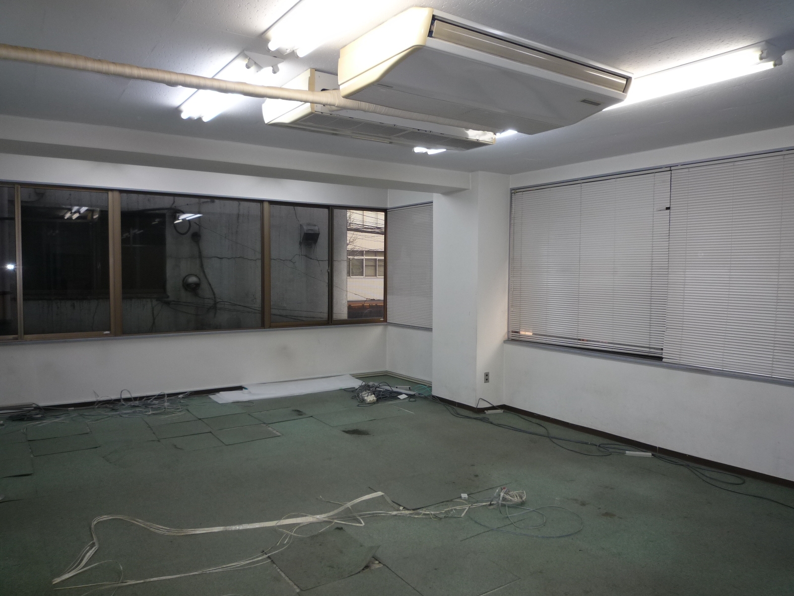 写真ではわかりませんが、内見の時に実際に歩いてみると一発でわかります。