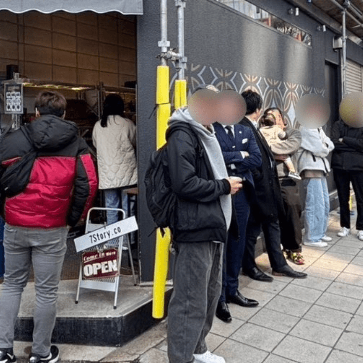 行列ができる店頭