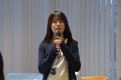 あいさつする水谷さん