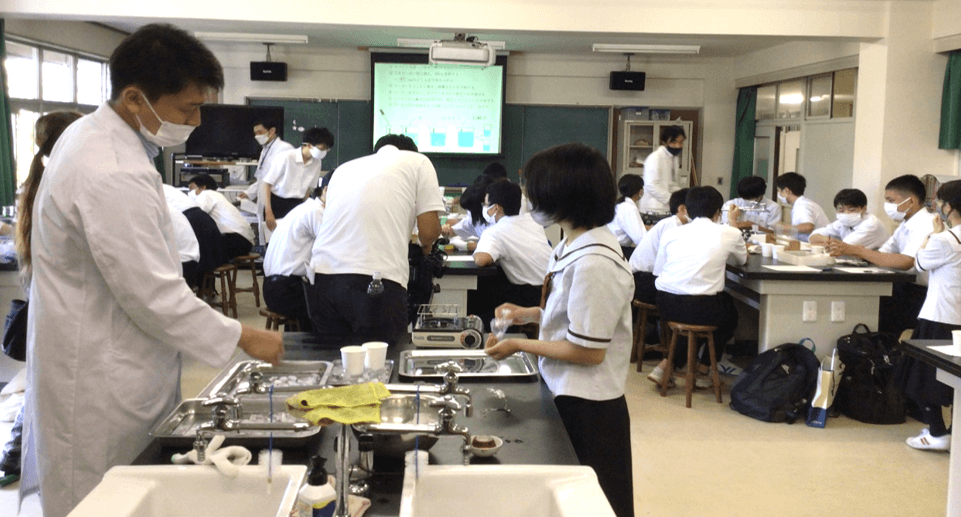 令和4年度「夏のオープンスクール」開催 個性あふれる体験授業とクラブパフォーマンス