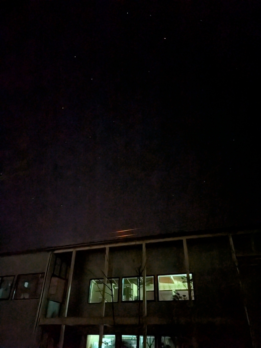 満天の星の下のイワドベース