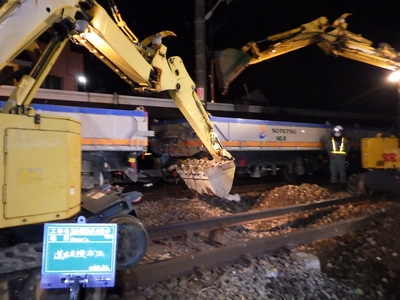 軌道改良工事の様子