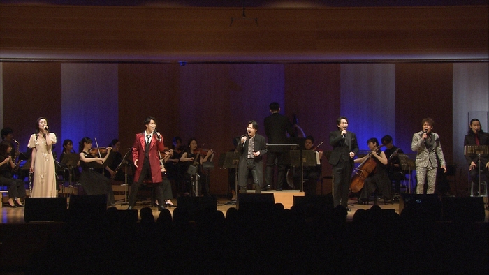 ©サモンプロモーション