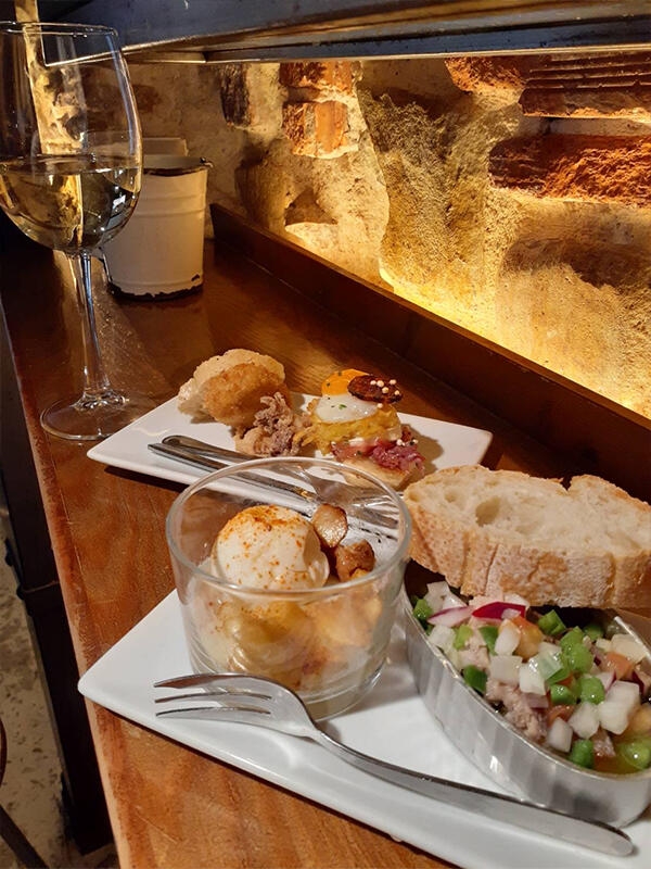 ビルバオにはバルもたくさん立ち並んでいました