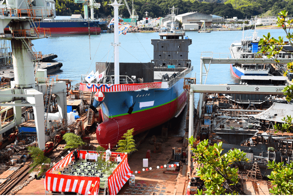 写真2 進水式の様子