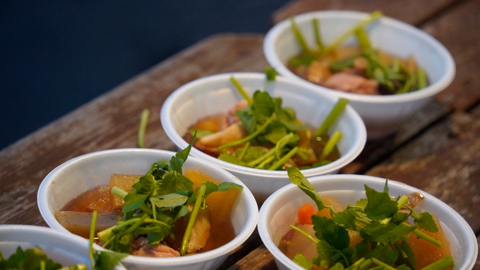 朝日と共に食する