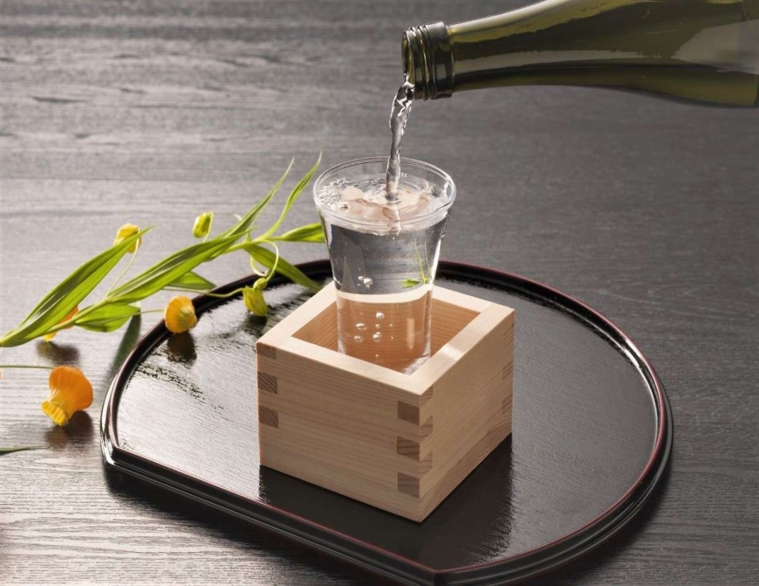 金賞受賞のお酒を味わう