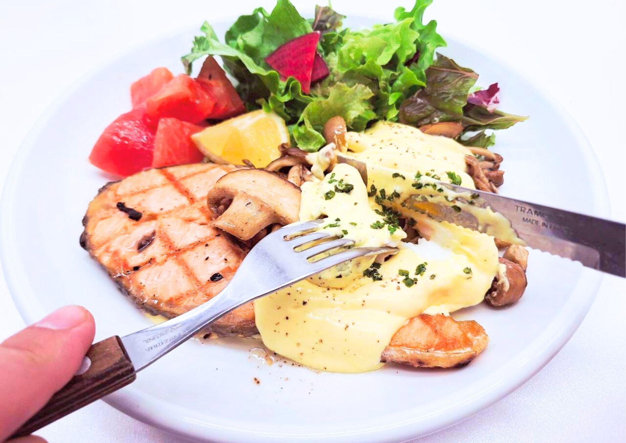 グリルサーモンプレート~エッグベネディクト仕立て~