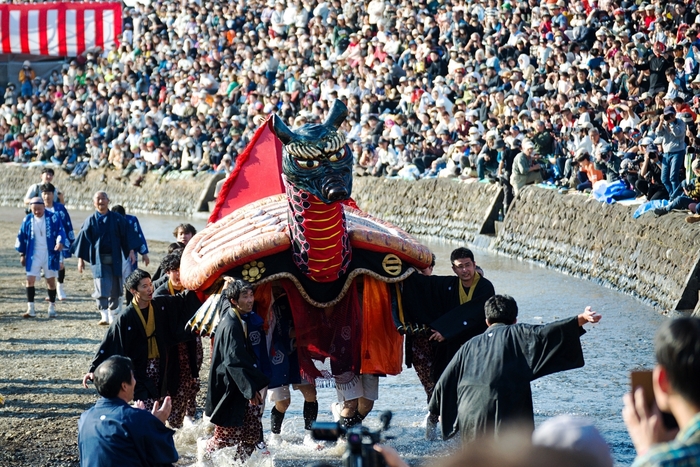 砥崎河原を躍動する「ガメ」