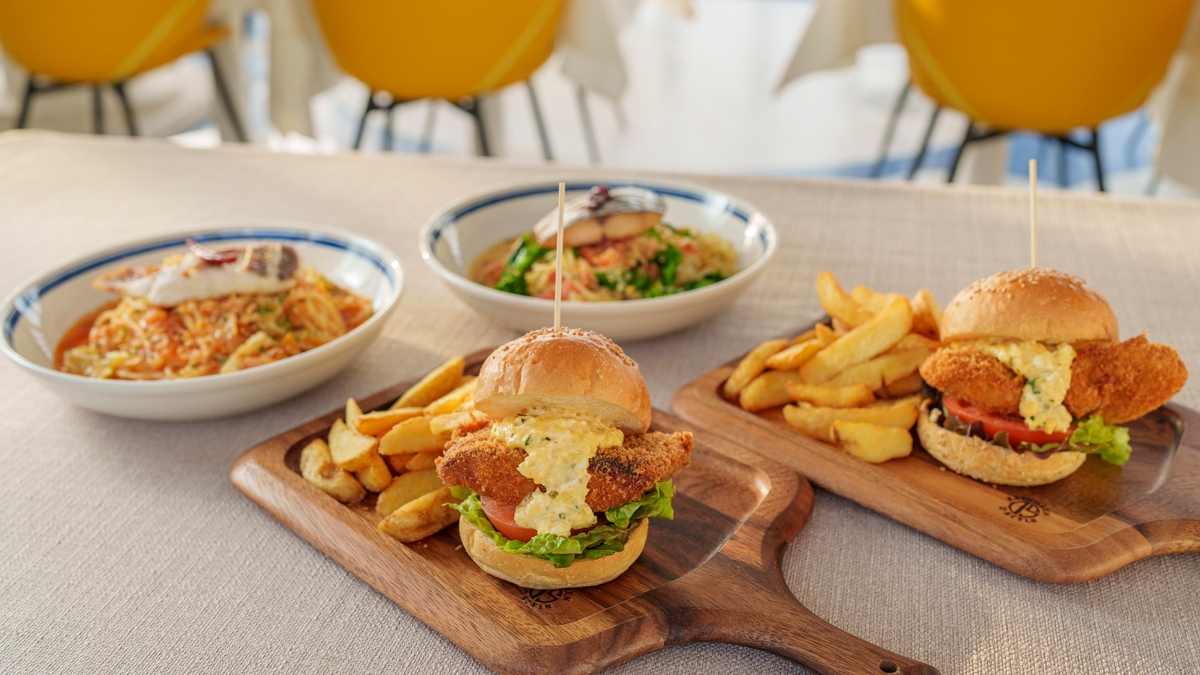 淡路島西海岸 アメリカンダイナー&カフェ 「ミエレ ザ ダイナー」 ~淡路島さわらや春食材を堪能できる春メニューが期間限定で登場!~