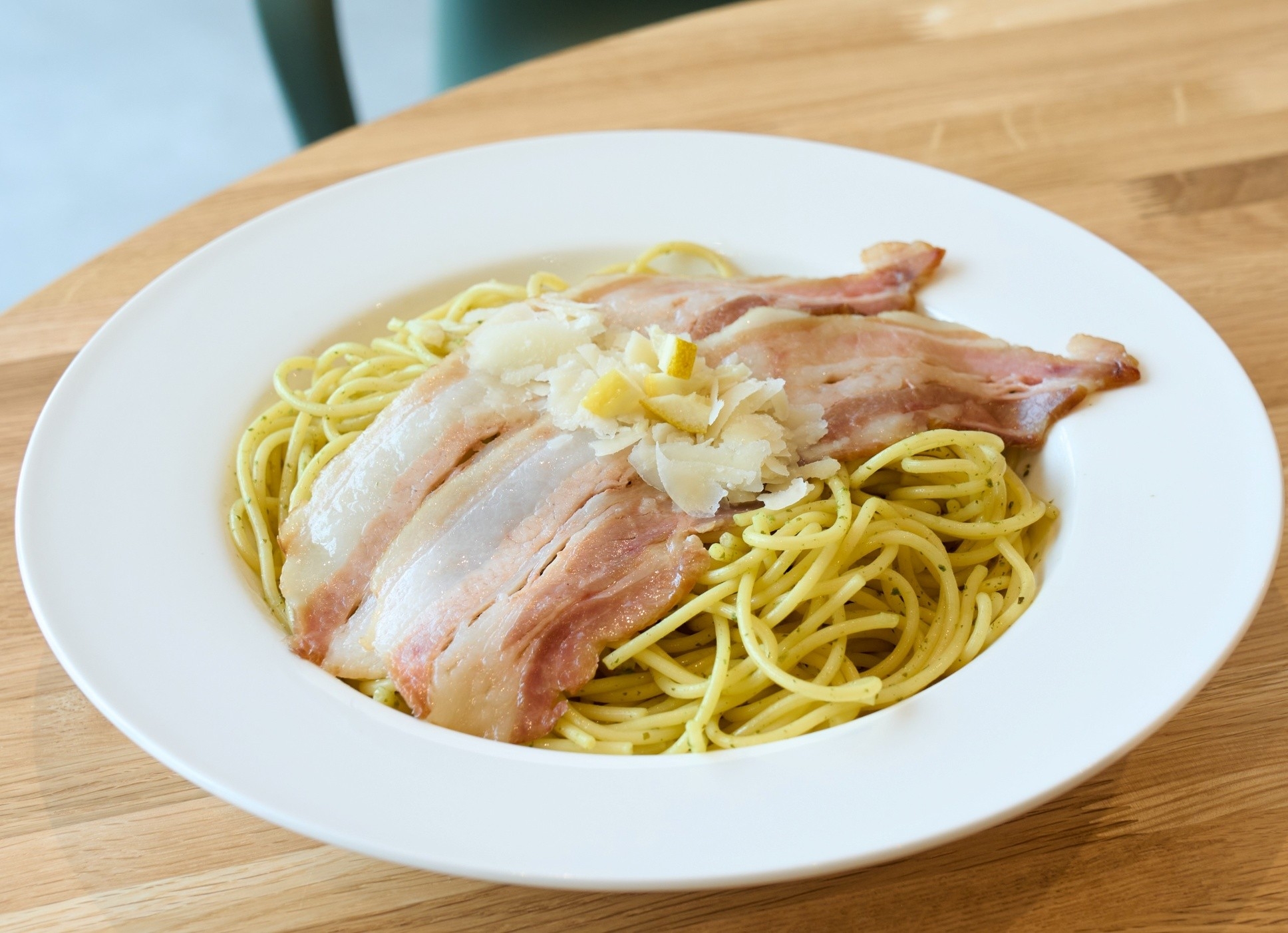 「町田市独逸屋のベーコンと ジェノベーゼパスタ」