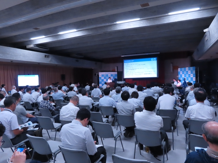 会場の様子(R6年度研究発表会)