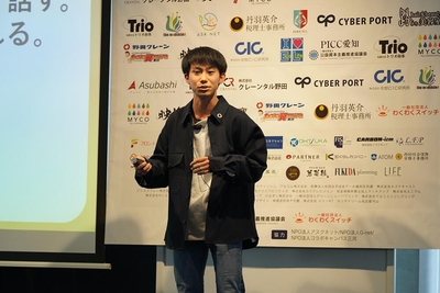 CiemgCIls2u7hxmaXzyF.jpg?w=940&h=940