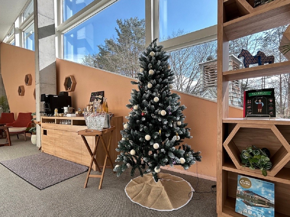 バレンタインツリーは<森のライブラリー>にてお愉しみいただけます