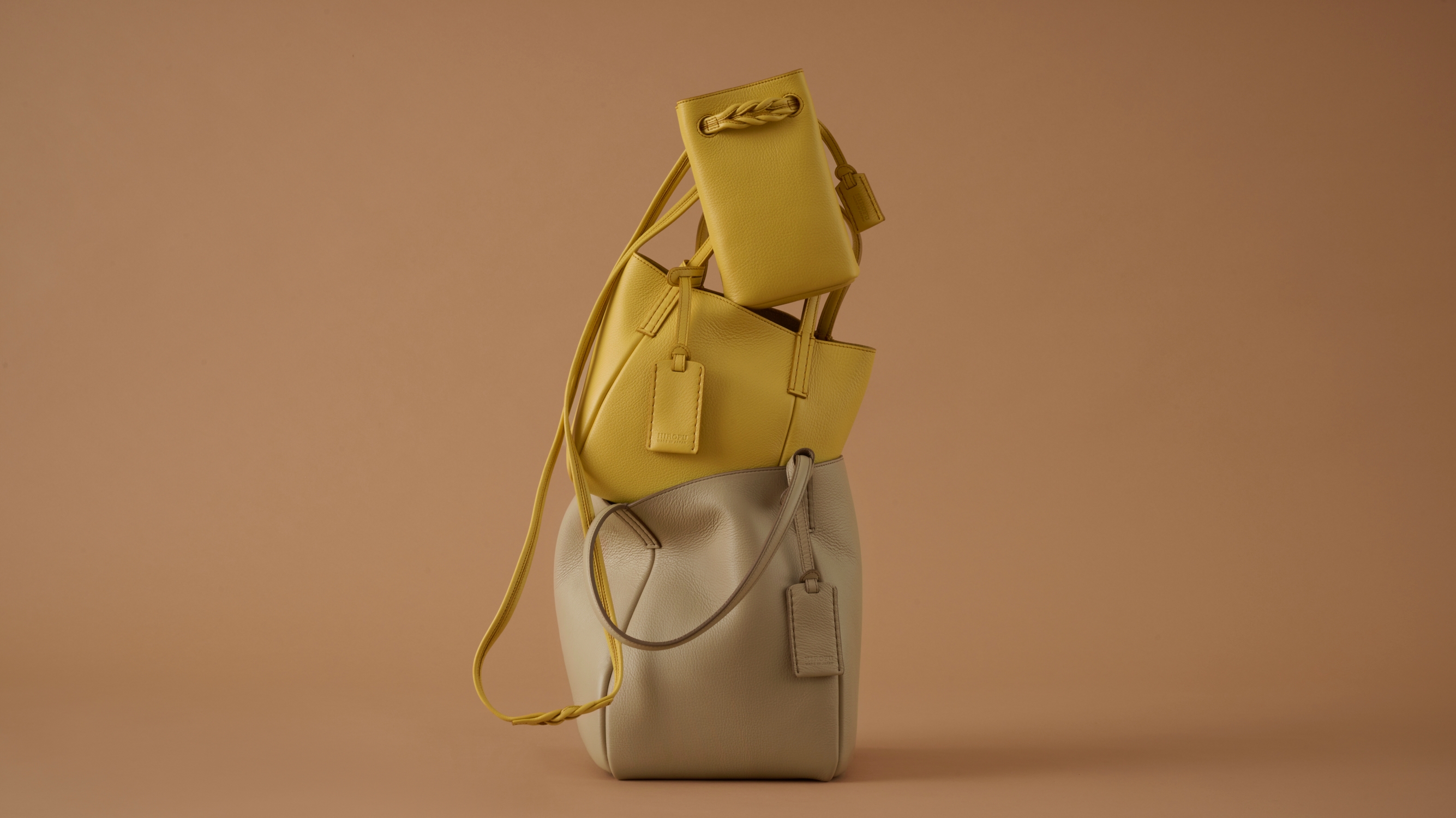 HIROFU(ヒロフ) 人気の軽量国産シリーズ「ROCHE(ロシェ)」に 新色『カスタード』と『ティー』が登場