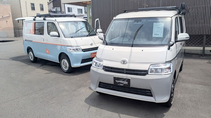 レクビィ コットCT(奥)ホビクル タウンランダーCT(手前)標準ルーフ