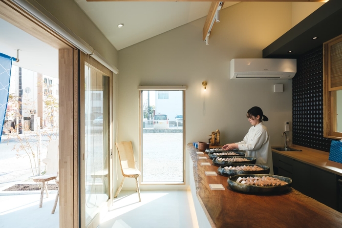 皆生温泉街の中心にある和菓子店「湯ノ塩」