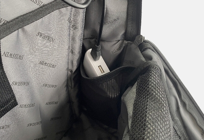 D2TMsC3fU0O9l3xQzdMm.jpg?w=940&h=940