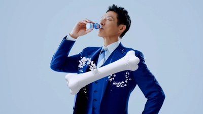 雪印メグミルク「MBPドリンク」出荷物量前年比120％超※！ 松岡修造さんから骨密度が気になるあなたへ 『ＭＢＰドリンク』新作テレビＣＭ 2025年4月12日（土）より公開中
