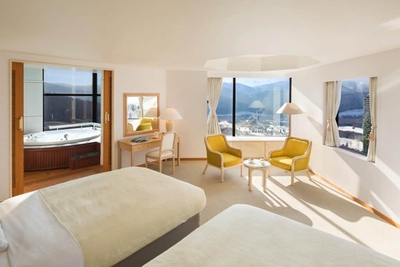 D3KvKZH6WNCnLS9uHiUC.jpg?w=940&h=940