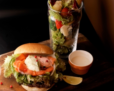 D98RVQNgwfuBBFQglWbm.jpg?w=940&h=940