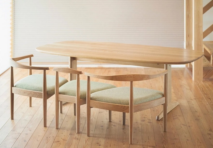 低座:親子のいす(3)