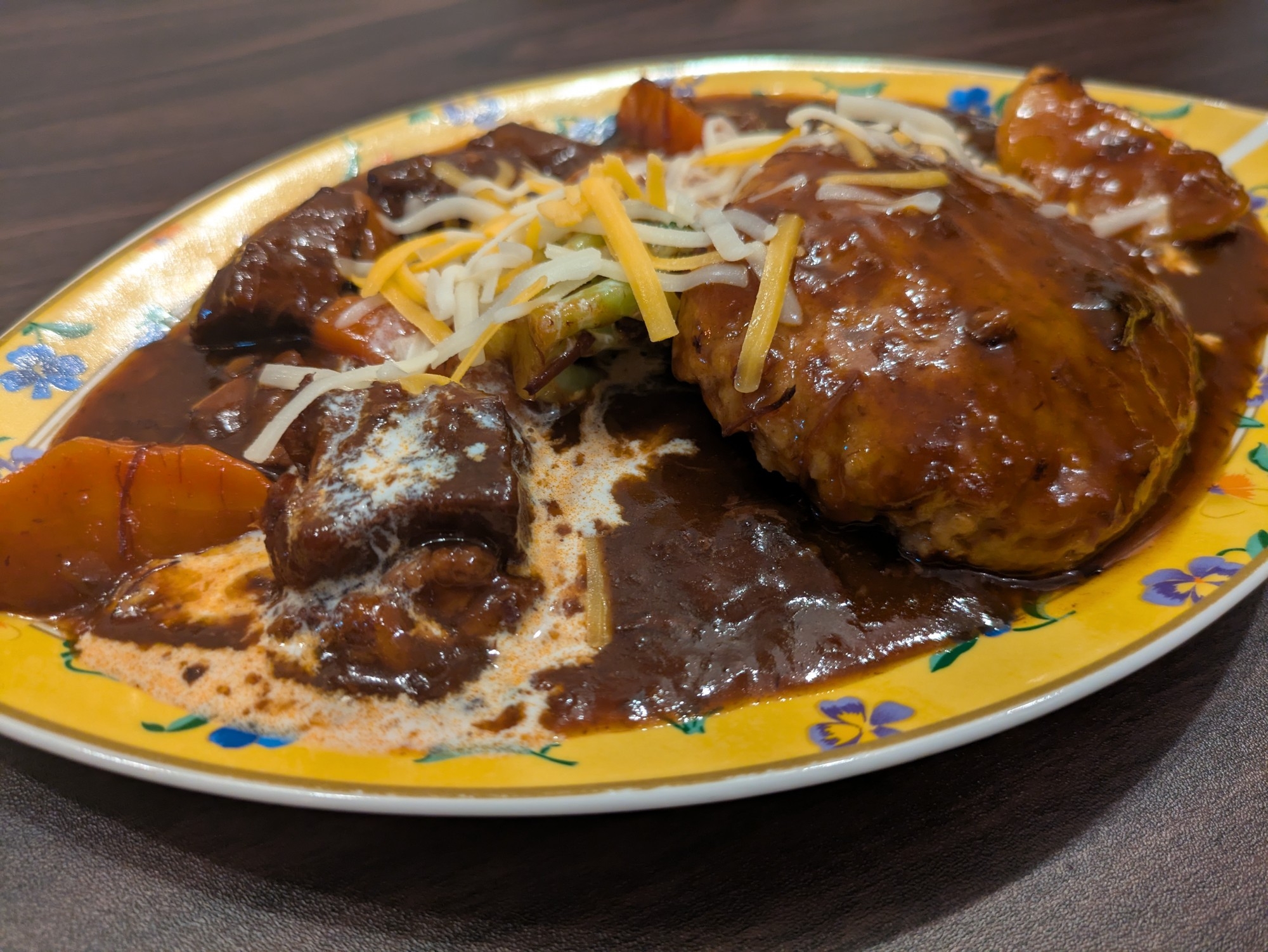 相模原の牛タンしゃぶしゃぶ名店「なか仲」  町田で“牛タンシチュー専門ランチ”を間借りオープン