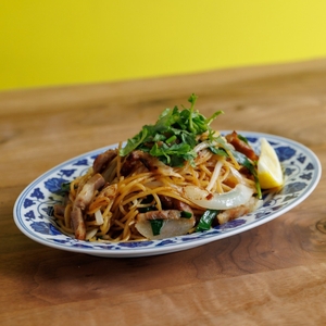 台湾風焼きそば 990円（税込）