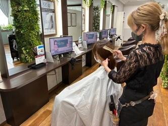 広島の美容室「アイ・スタイル」9店舗にデジタルサイネージ導入　 協賛企業は“広告費ゼロ”で動画＆クーポン配信が可能