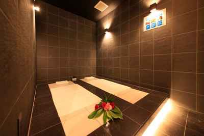 心身ともにリフレッシュできる＜岩盤浴＞