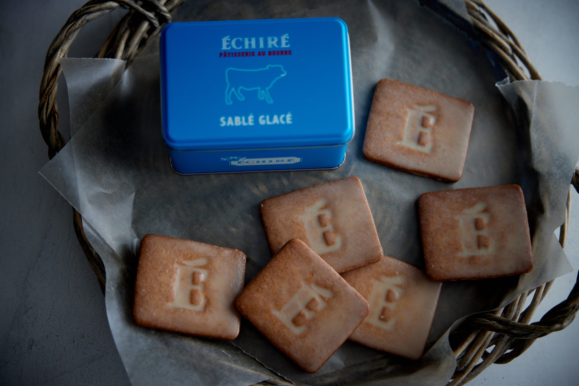 エシレ・パティスリー オ ブールより、人気のサブレ缶に待望のミニサイズが新登場!「サブレ グラッセ(6枚入)」 2026年1月30日(金)新発売