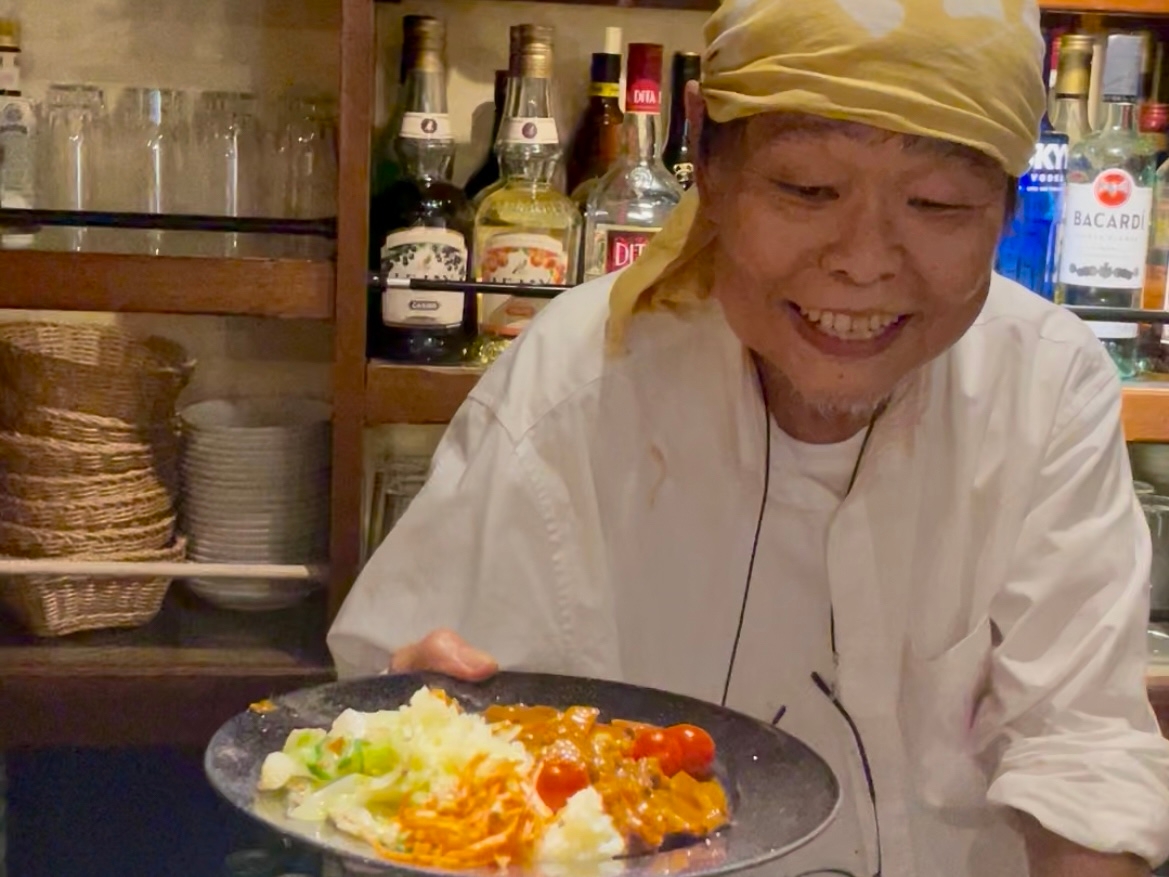 渋谷【50年越しの夢】カレー仙人の店「1×4curry」がオープン！