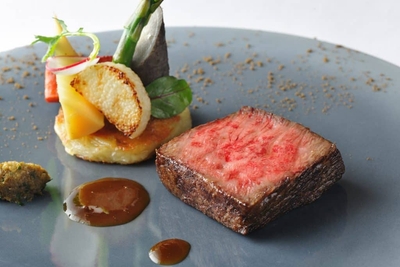 DhwNjH2BeuPJnacydTE4.jpg?w=940&h=940