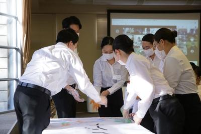 DkKpYtuVnSI6xHhbT4Gl.jpg?w=940&h=940