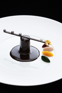 DmkVKr85yEXFzVJDVfCX.jpg?w=940&h=940