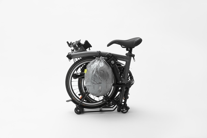 自転車とともに運ぶ