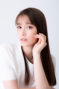 DwLNl0HT8Zng8XdXSKz3.jpeg?w=940&h=940