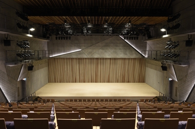 会場：西神中央ホール